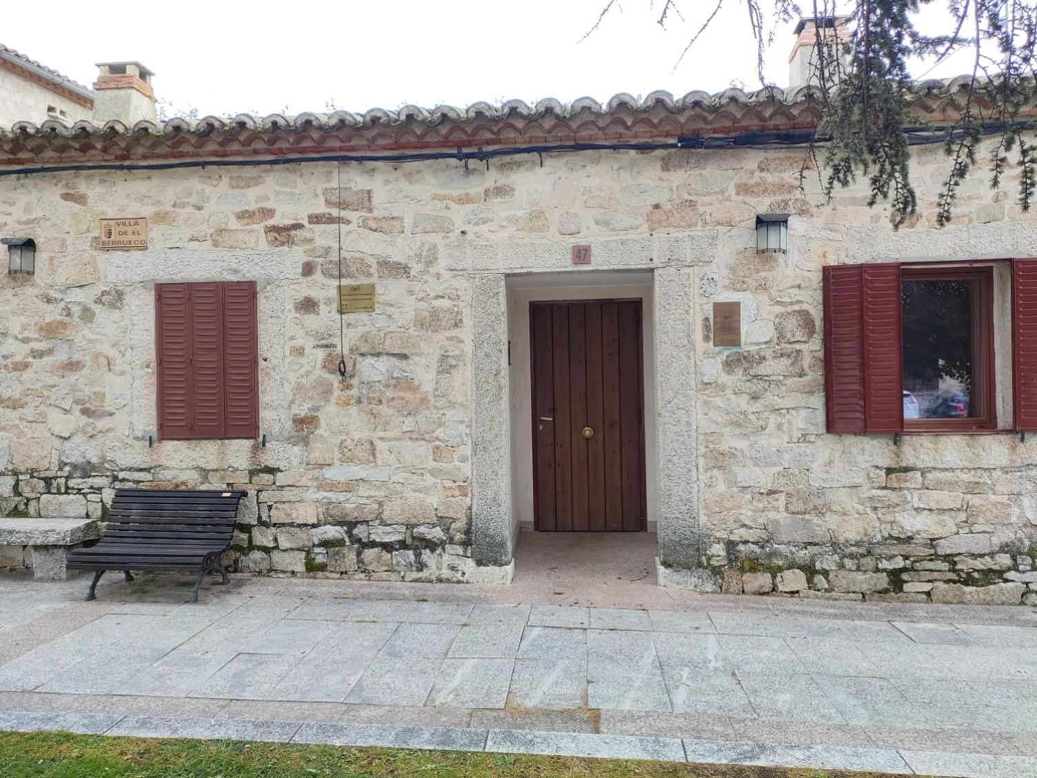 Alojamiento Antigua Casa De Telefonos El Berrueco Εξωτερικό φωτογραφία